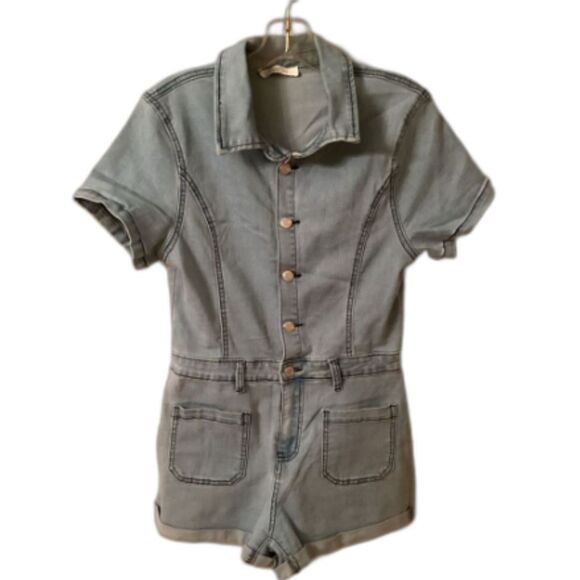 WISTERIA LANE SIZE LARGE LIGHT WASH DENIM SHORT SLEEVE ROMPER COWGIRL WESTERN - Picture 2 of 7